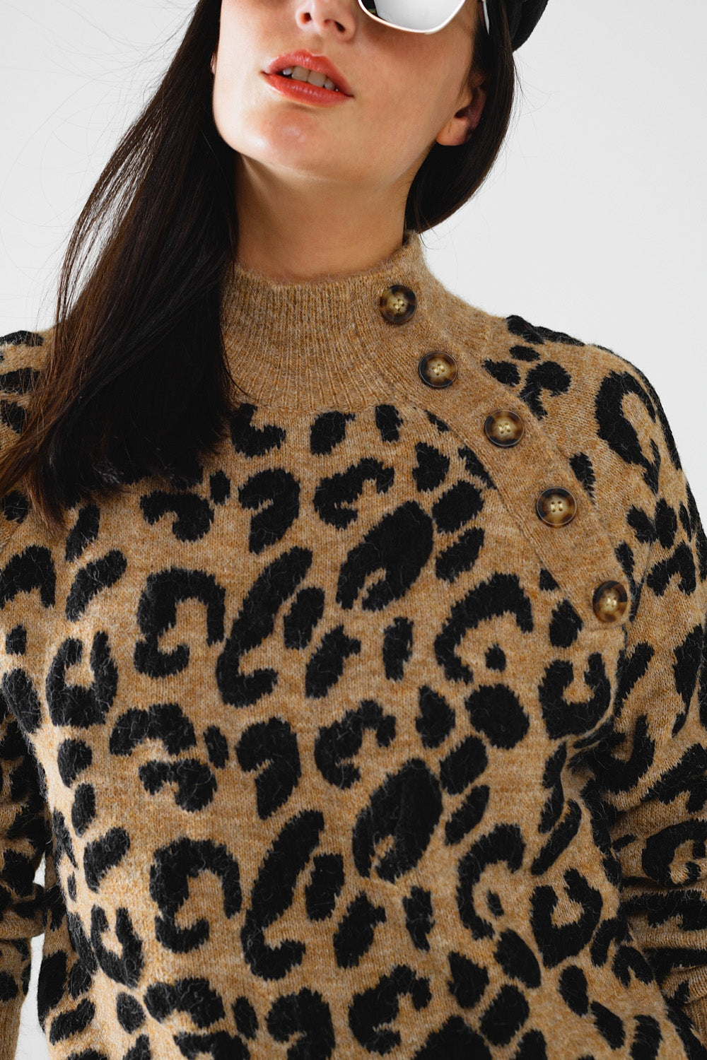 Maglione leopardato con bottoni sul lato